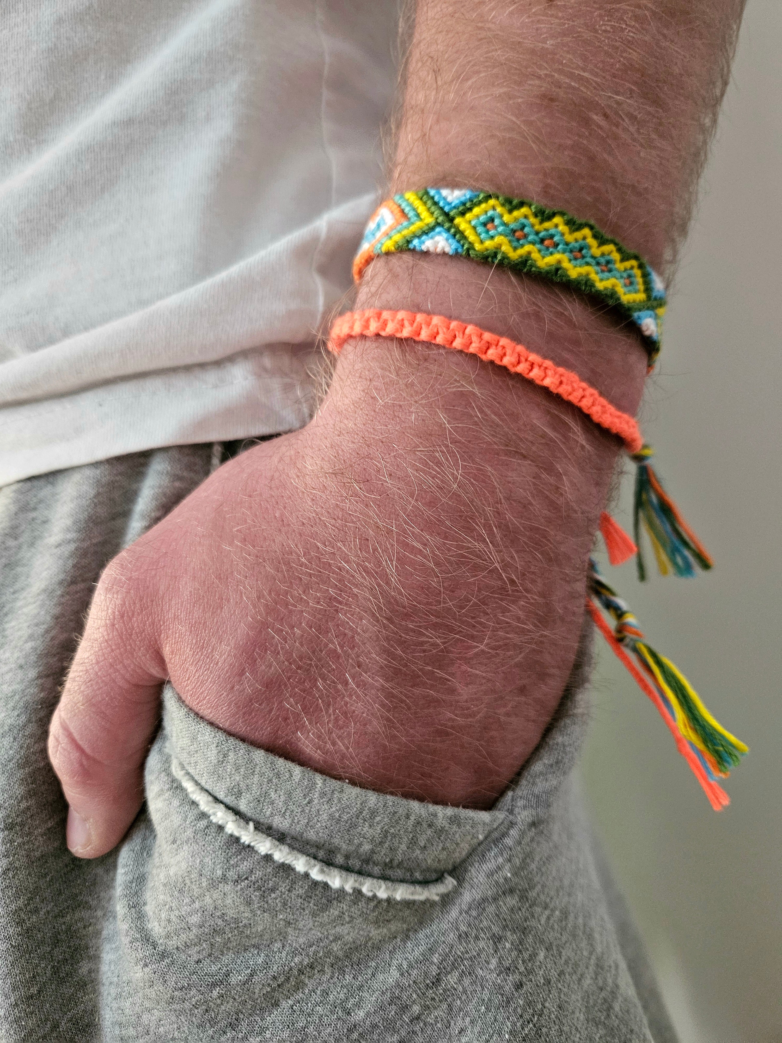 KNOTTED FRIENDSHIP BRACELET