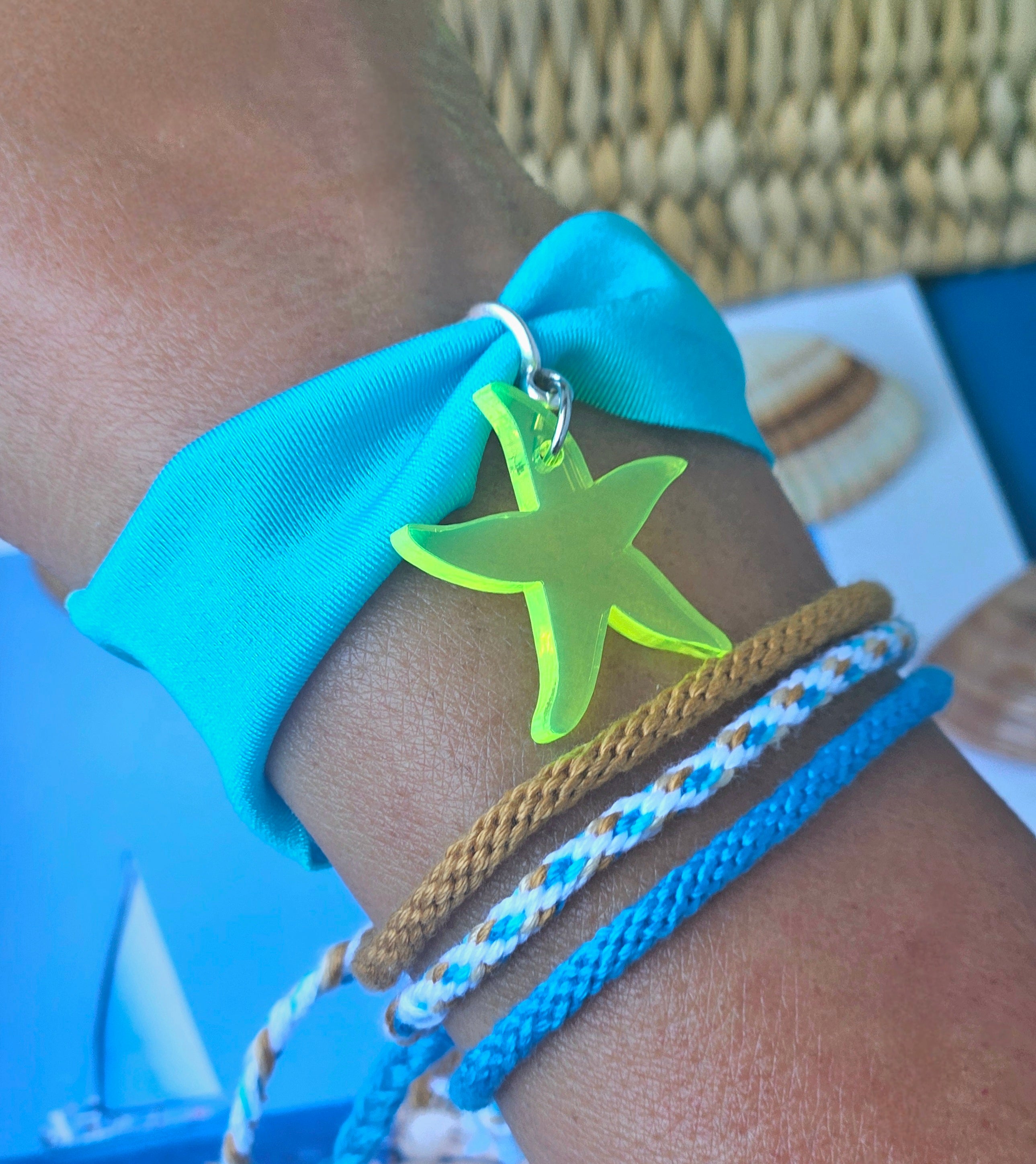 KNOTTED FRIENDSHIP BRACELET