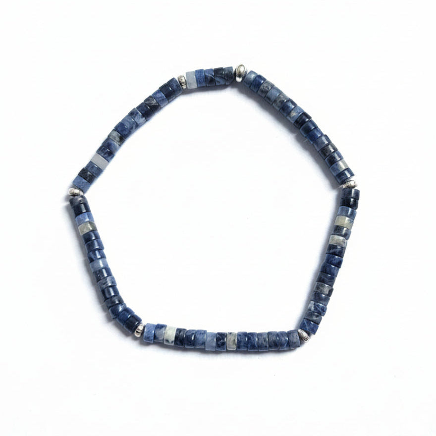 Blue sodalite beaded bracelet with silver accent beads – product view